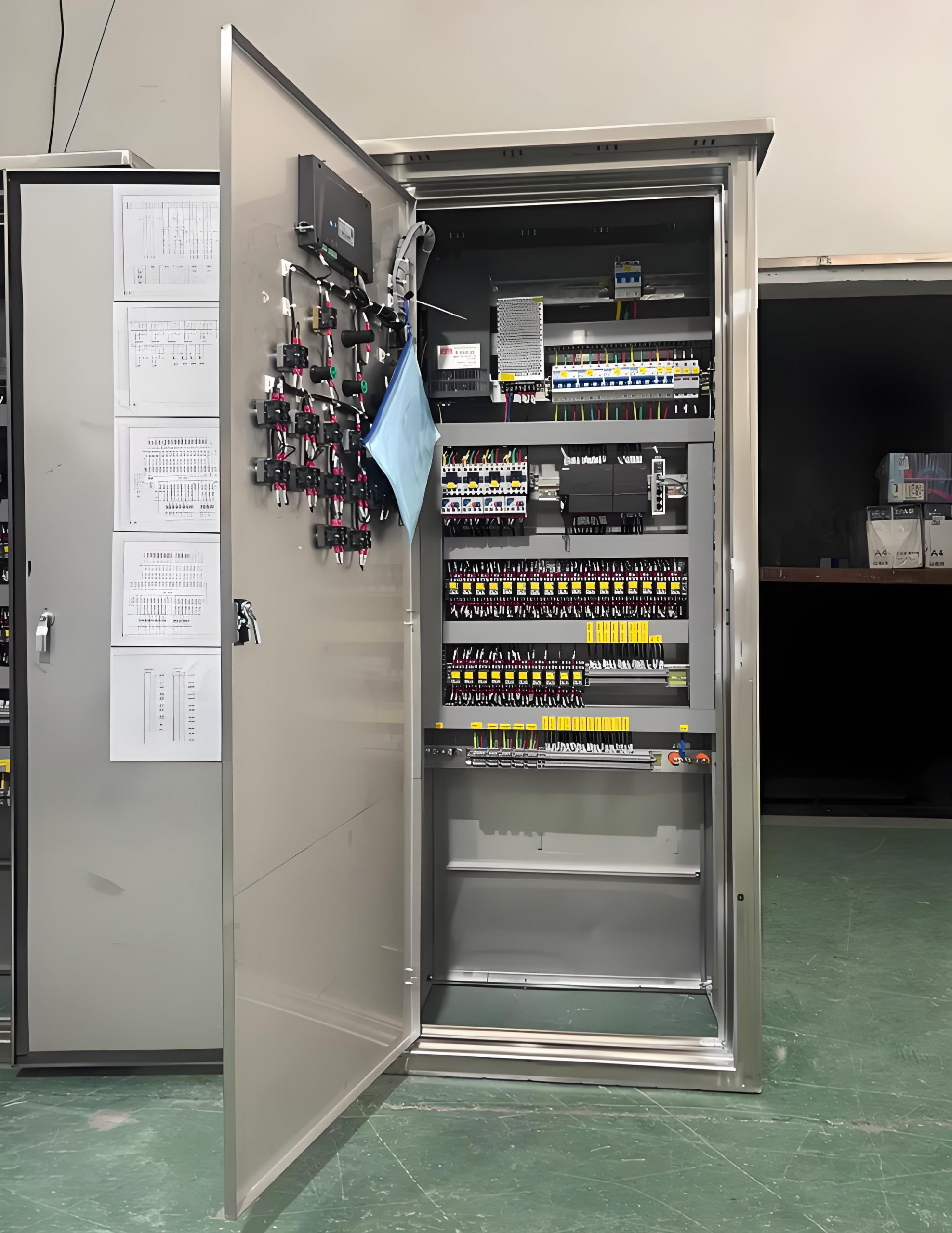 Open JXF power distribution cabinet
